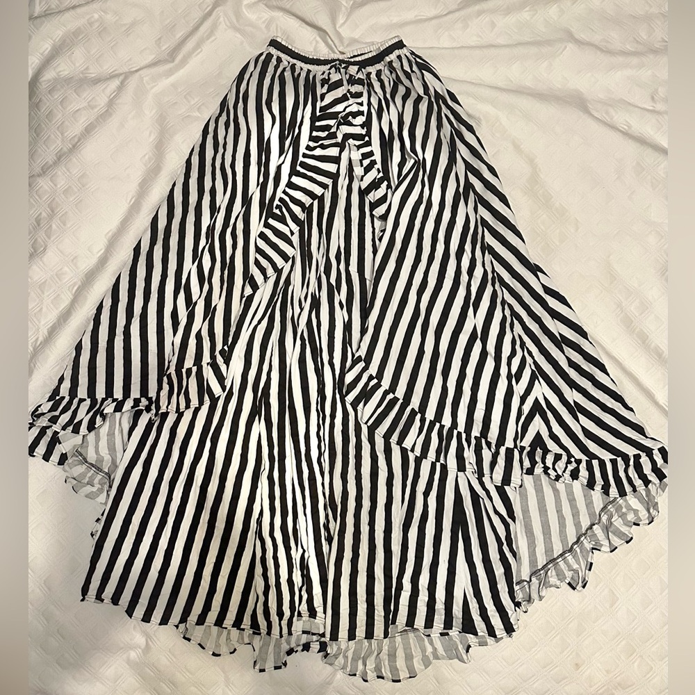 Victorian Choice Gothic Sleepy Hollow Gown Black & White Beetlejuice Dress - Picture 13 of 15